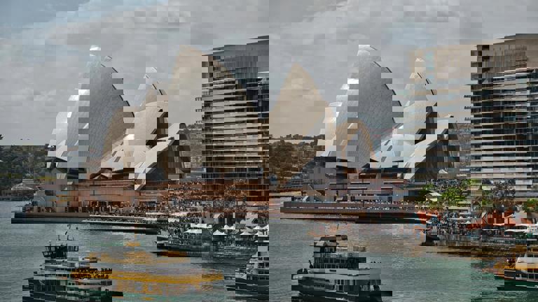 Outback Marathon Attracts Global Participants Despite Heatwave Challenges